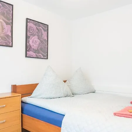 Bed and Breakfast Malinowy 3*