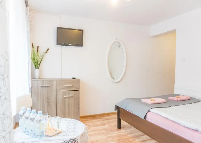 Malinowy Bed and Breakfast 3*